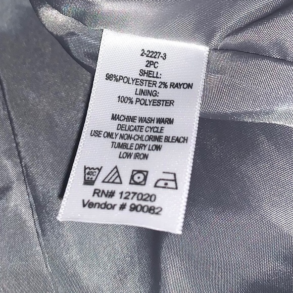 Metrostyle Pantsuit - Picture 6 of 12